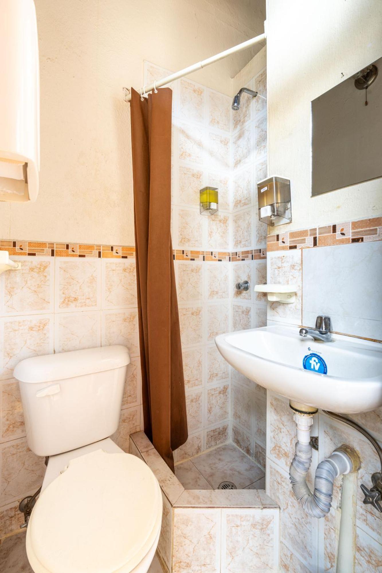 Hostal La Suite Сангольки Экстерьер фото