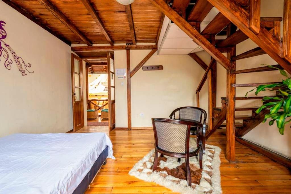 Hostal La Suite Сангольки Экстерьер фото