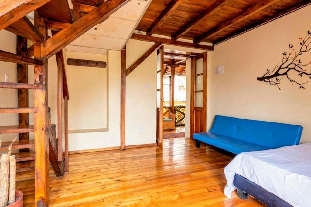 Hostal La Suite Сангольки Экстерьер фото
