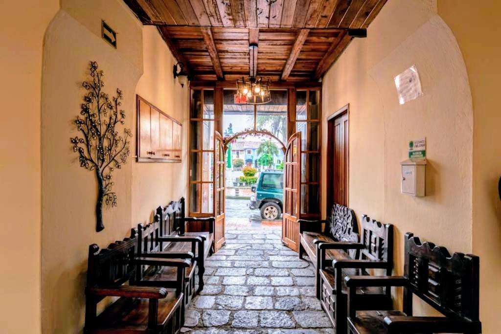 Hostal La Suite Сангольки Экстерьер фото