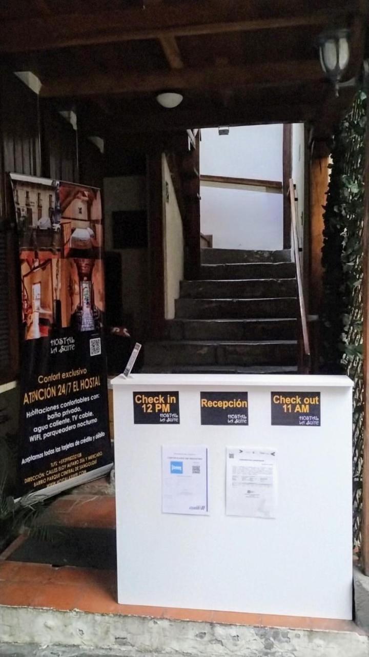 Hostal La Suite Сангольки Экстерьер фото