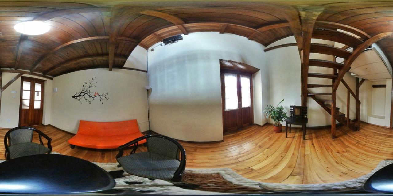 Hostal La Suite Сангольки Экстерьер фото